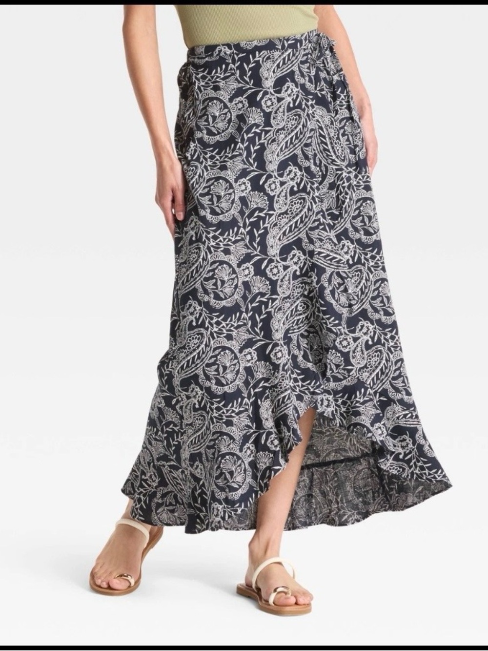 NWT Universal Thread Navy and White High-Low Floral Maxi Skirt, size Med